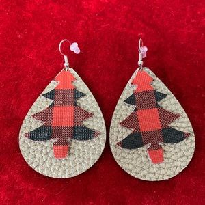 Buffalo Plaid Christmas Tree Earrings